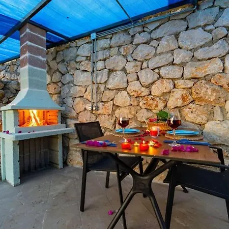 Villa Mehmet 7 *